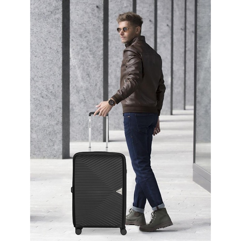 Wenger Ultra-Lite Hard-Sided Medium Trolley Bag