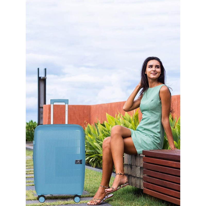 Polo Class Textured Hard-Sided Medium Trolley Bag With  Vanity