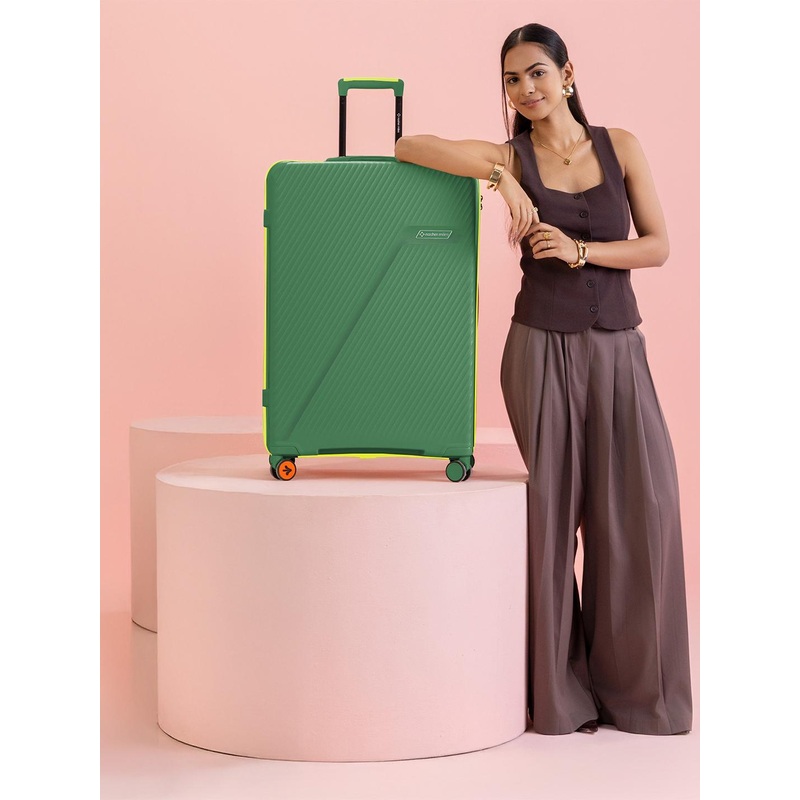 Nasher Miles Montreal Hard-Sided Large Trolley Bag