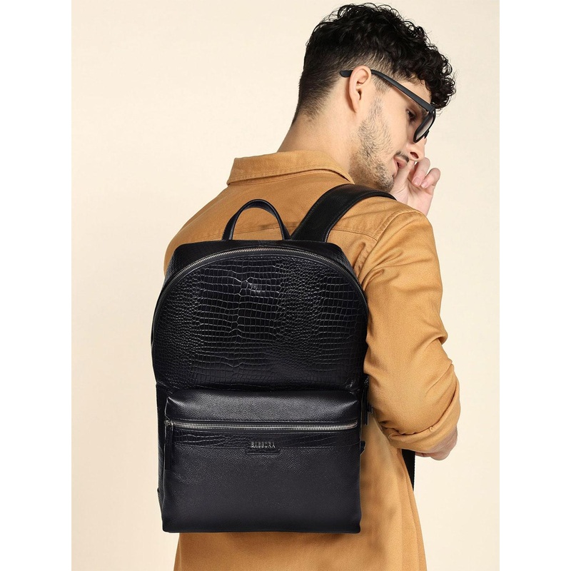 Sassora Men Textured Leather Backpack