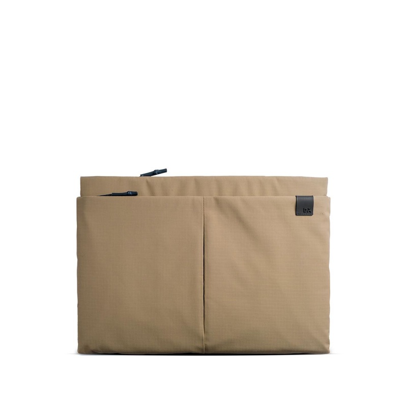 DailyObjects Unisex Sand Pivot Laptop Sleeve