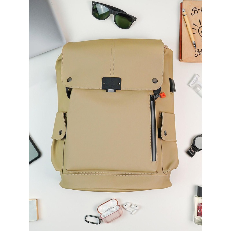 VOYAGER PARIS Unisex Backpack with USB Charging Port