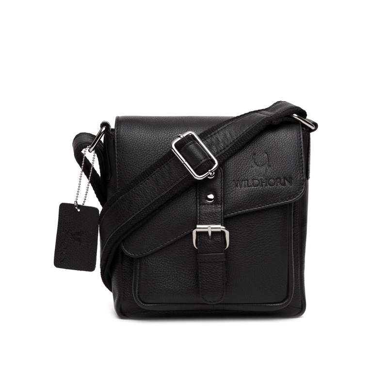 WildHorn Men Black Genuine Leather Messenger Bag