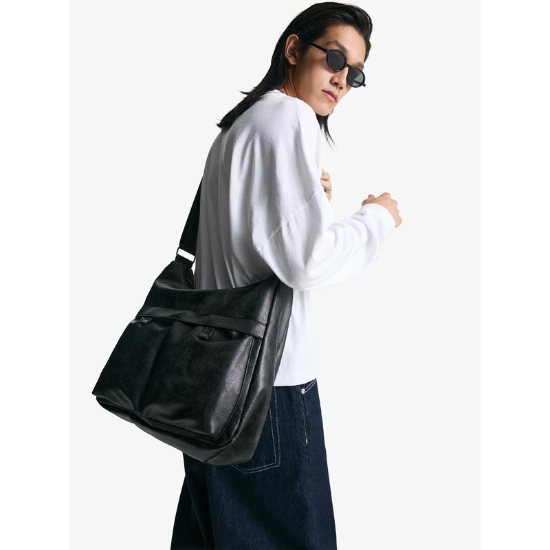 Bershka Men Solid Crossbody Shoulder Bag