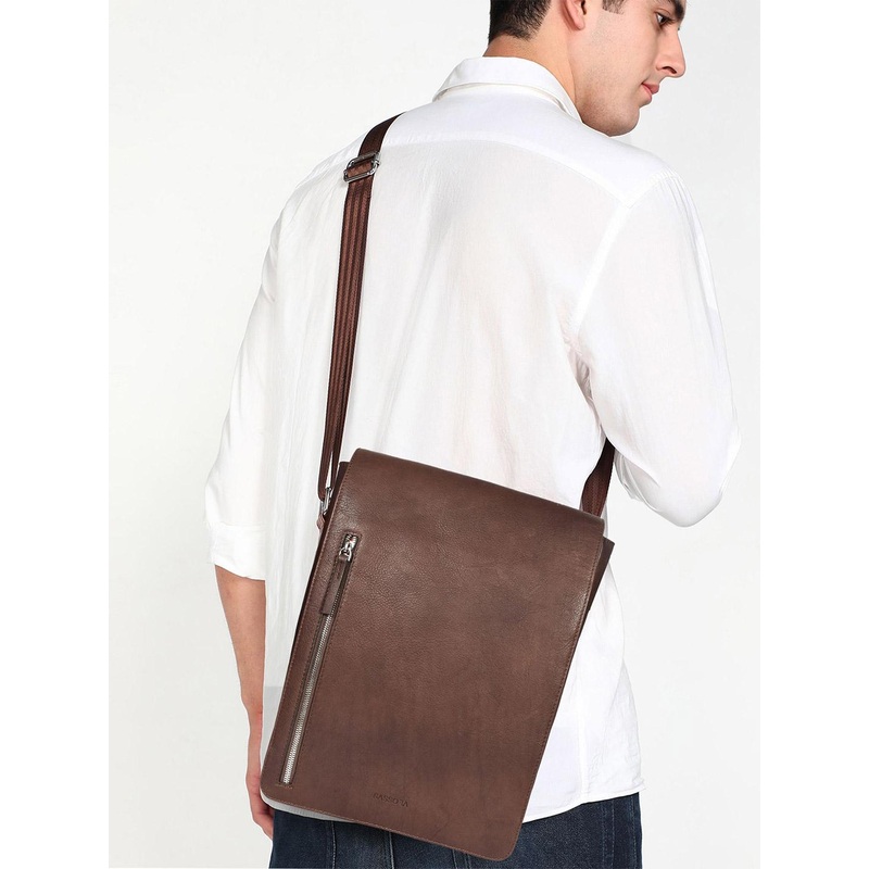 Sassora Men Leather Messenger Bag