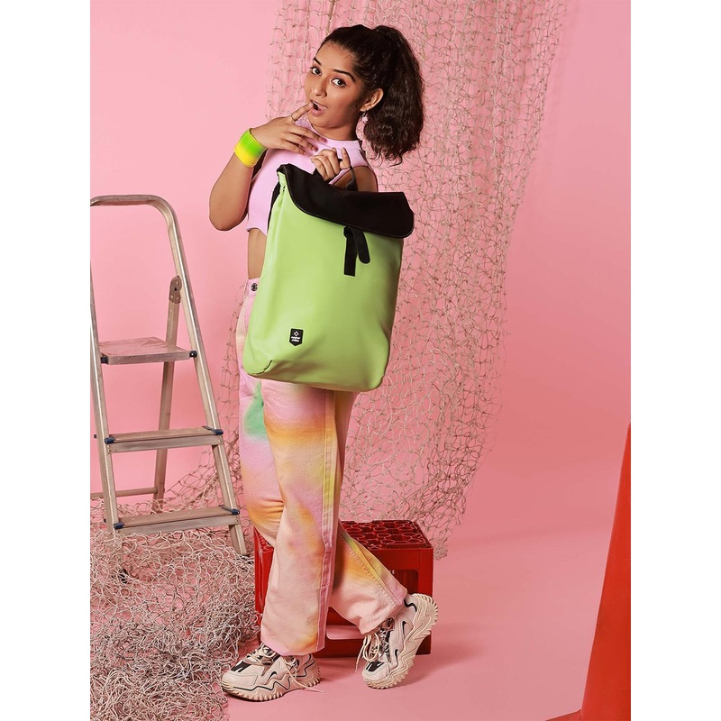 Nasher Miles Soho 25 L Water Resistant Top-Open Padded Polyurethane Green Laptop Backpack