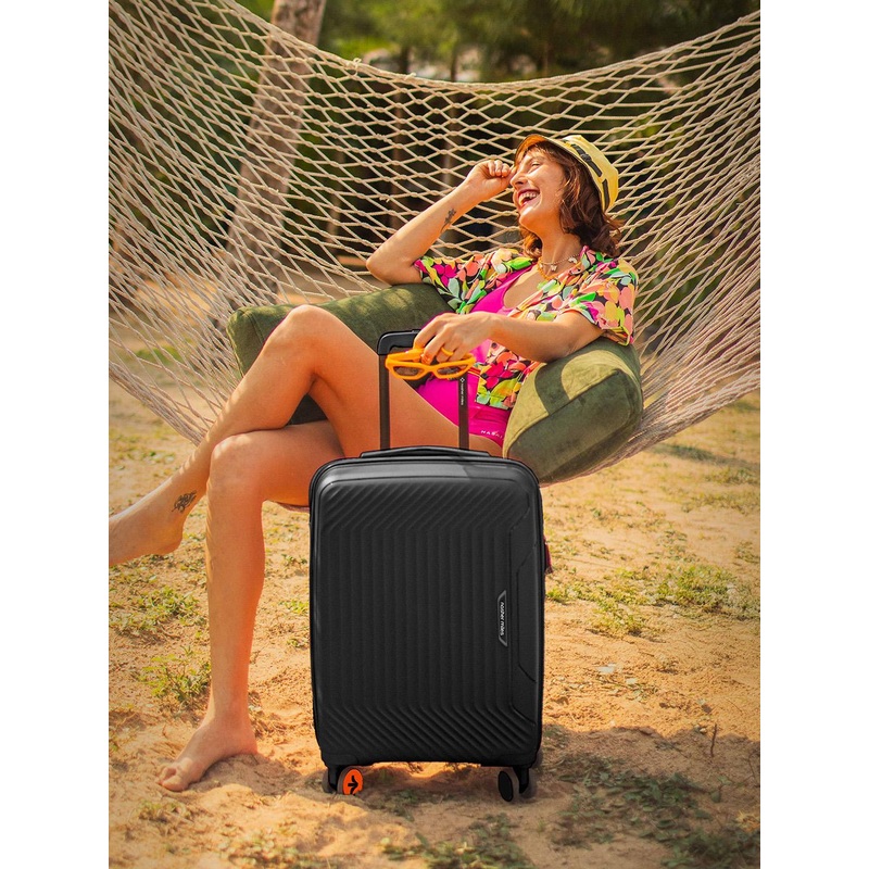 Nasher Miles Coorg Hard-Sided Polypropylene Cabin Black Trolley Bag – 20Inch 55cm