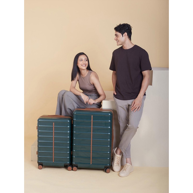 Assembly Premium Set of 2- 24 inches and 28 Inches Check-In Trolley Bags – Green -Odyssey