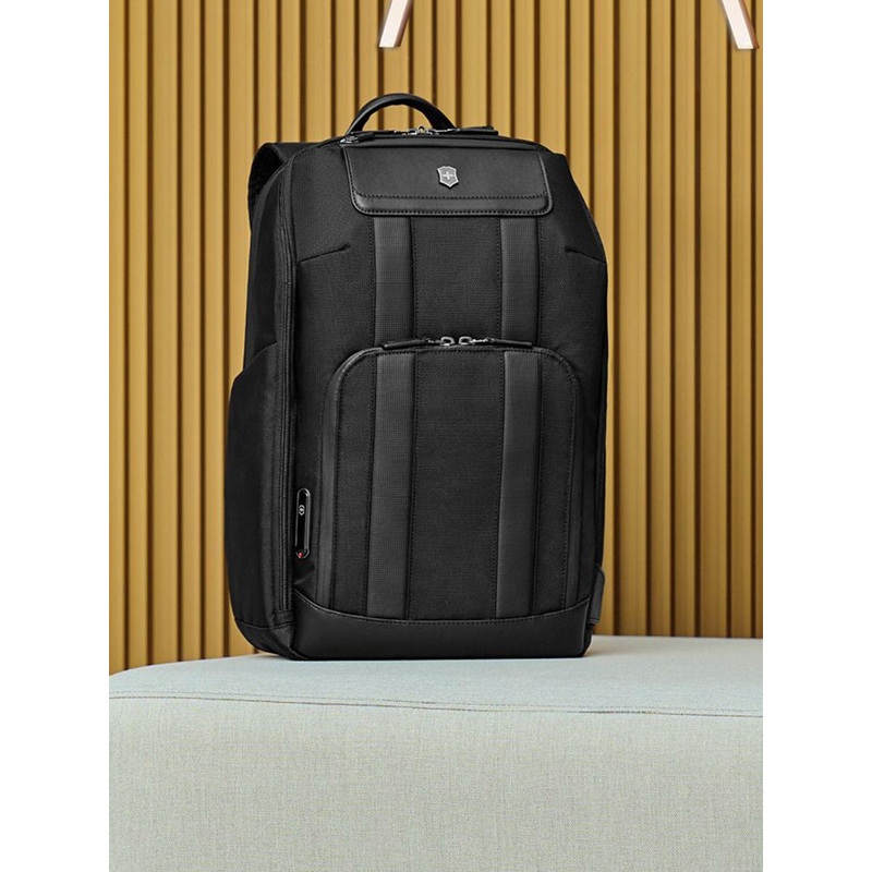 Victorinox Unisex Medium Size Backpack