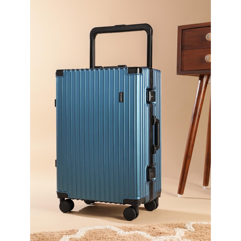 Kenneth Cole Textured 360-Degree Rotation Hard Case Medium Size Trolley Bag