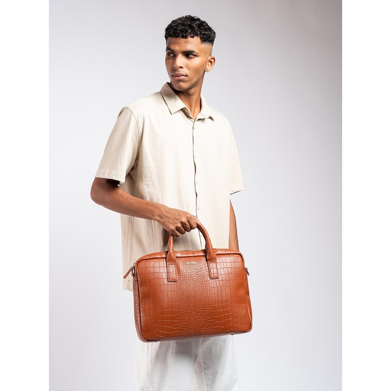 eske Men Black Solid Multiple Organizers Adjustable Strap 13 inch Leather Laptop Bag