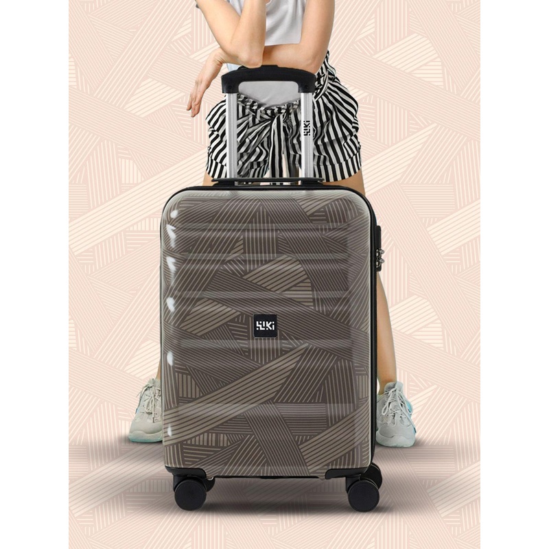 Wildcraft Streak_Trolley Textured Hard-Sided Medium Trolley Bag