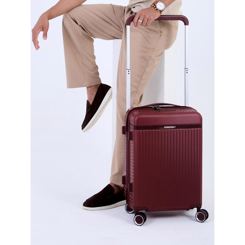 Assembly Rover Red Premium Cabin Trolley Bag – 20 Inches