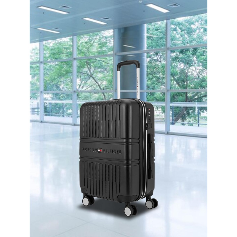 Tommy Hilfiger Medium Trolley Suitcase