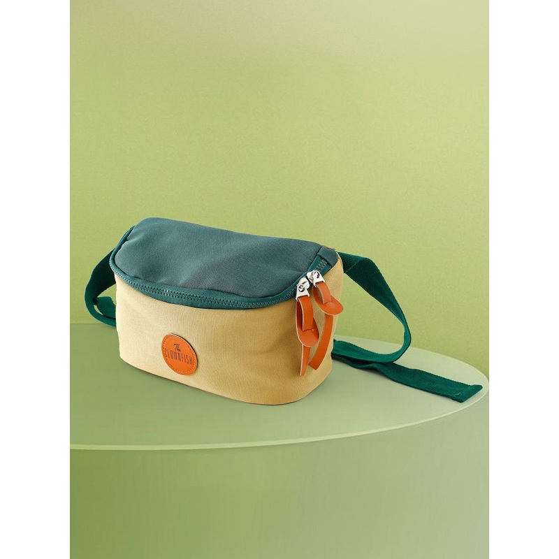 THE CLOWNFISH Men Colourblocked Messenger Bag