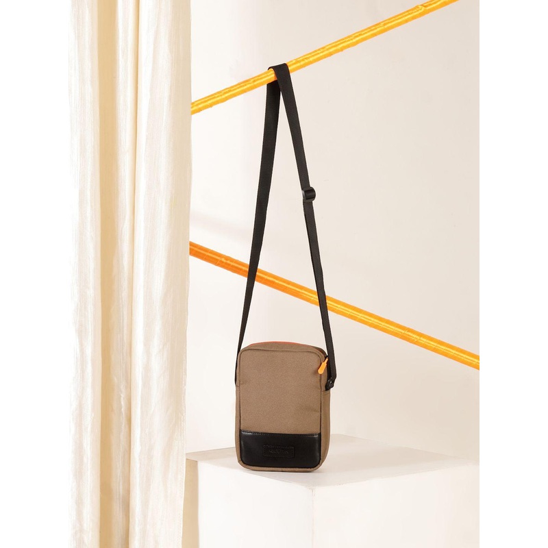 AQUATAN Men Messenger Bag