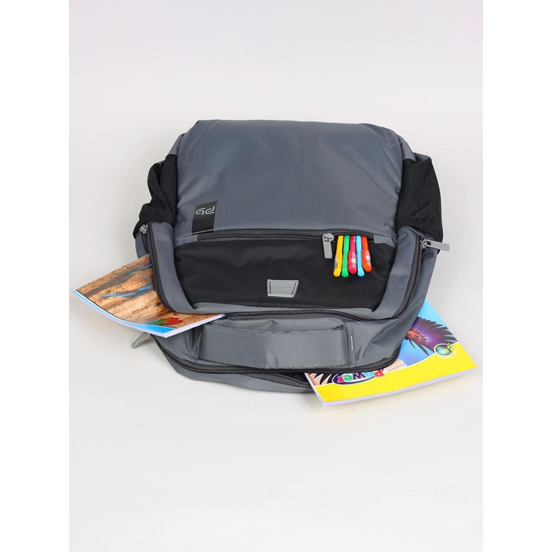 PB Pearlbags Men Colourblocked Backpack