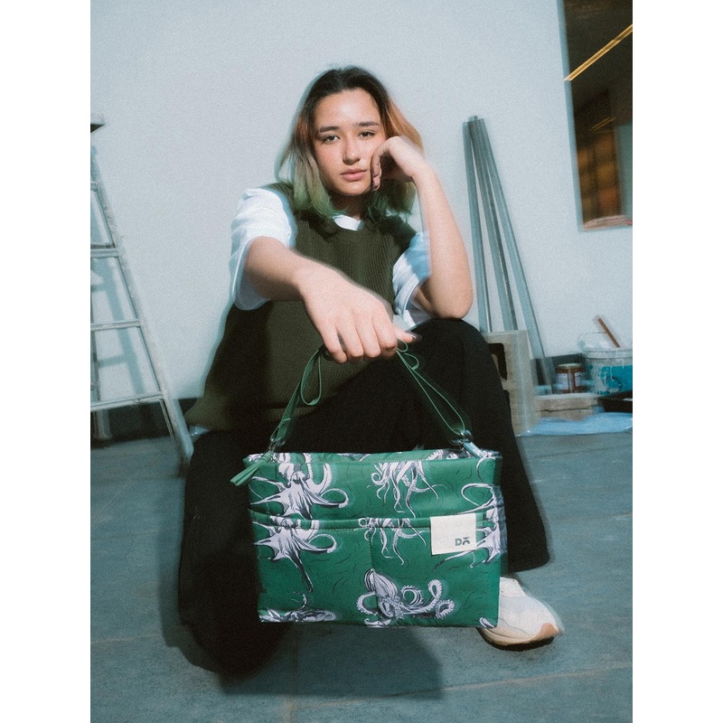 DailyObjects Printed Structured Sling Bag With Quilted