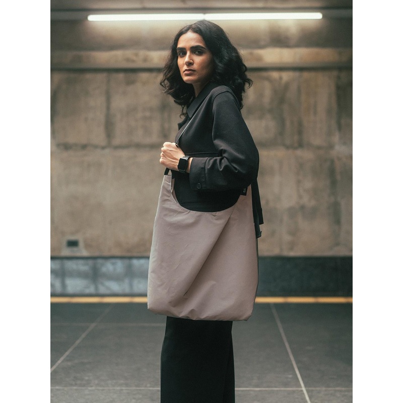 DailyObjects Unisex Solid Structured Hobo Bag