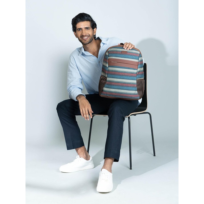 ZOUK Men Striped Backpack
