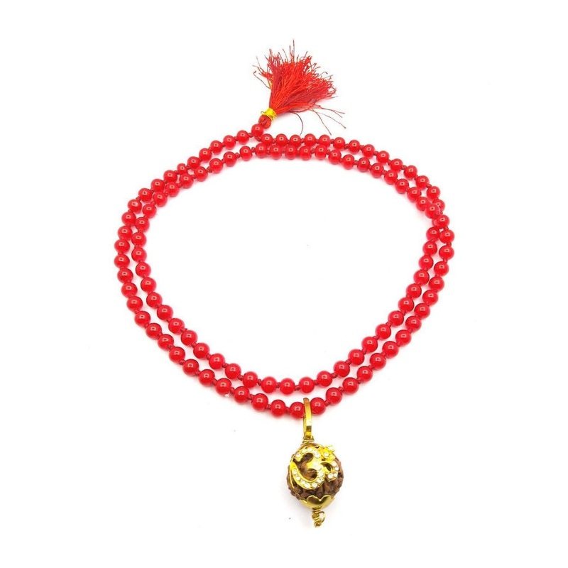 RAVIOUR LIFESTYLE Geometric Pendants with Chains