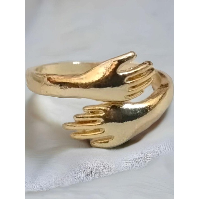 Teeragaj Gold-Plated Hug Finger Ring