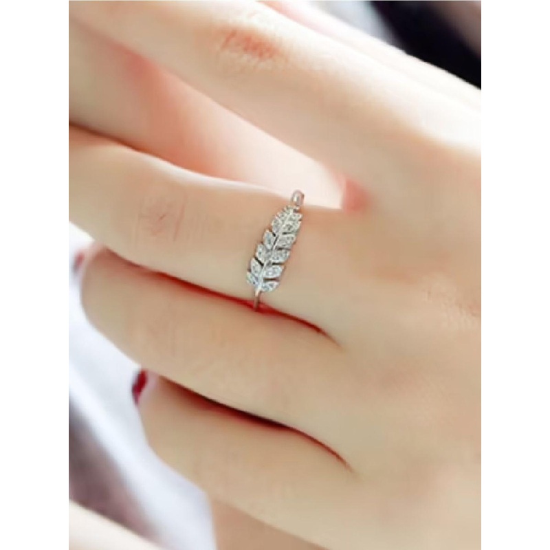 Teeragaj Stones Studded Adjustable Leaf Flinger Ring