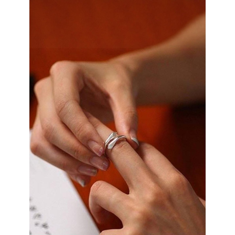 Teeragaj Hug Design Finger Ring