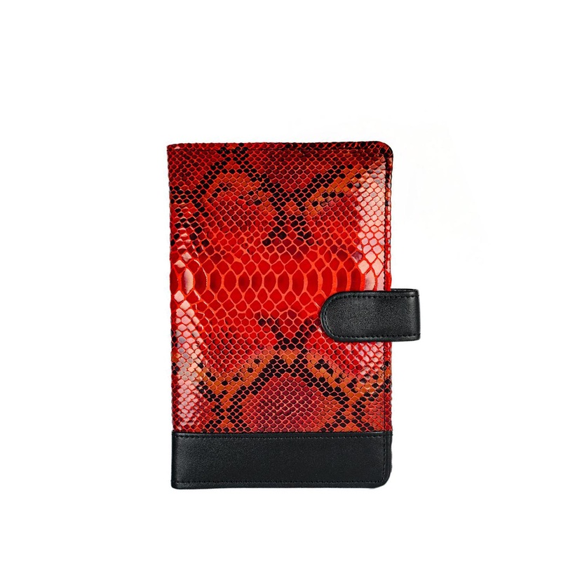 TPC Gifts Men Textured Leather Wallet With Passport Holder