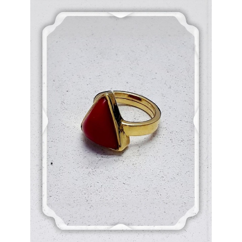 RAVIOUR LIFESTYLE Gold-Plated 7.25 Carat Coral Stone Studded Finger Ring