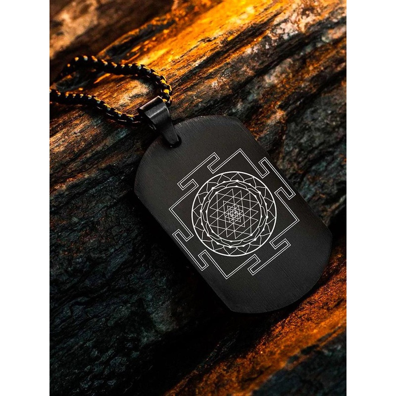 Saizen Men Stainless Steel Geometric Pendant With Chain