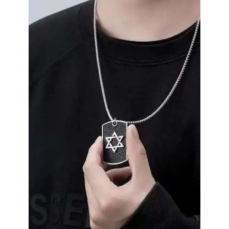 DZOIR Men Geometric Pendant With Chain