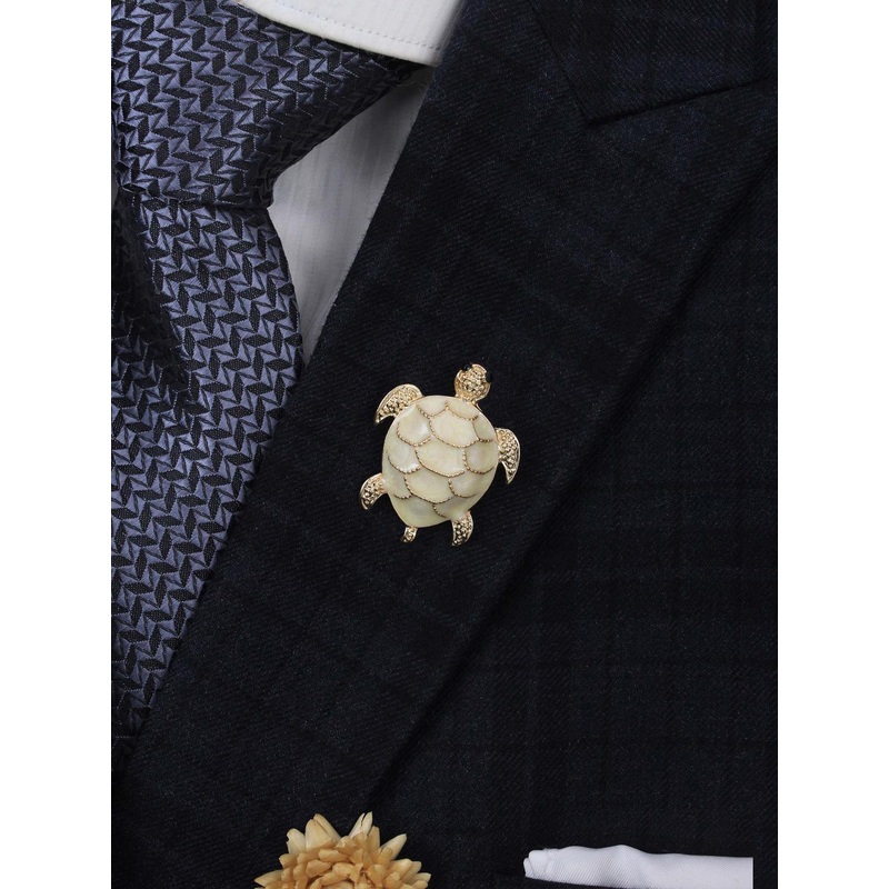 Kavove Men Beige Plated Alloy Brooch