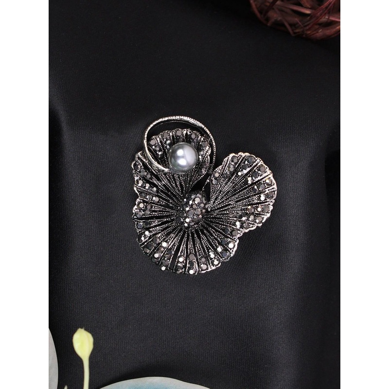 Kavove Men Stone-Studded & Pearl Beaded Statement Brooch