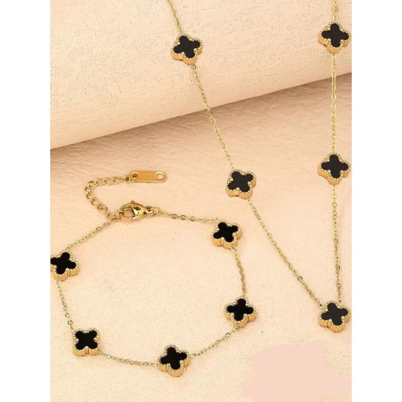 STYLEKRAFT Gold-Plated Floral Pendant with Chain And Matching Bracelet