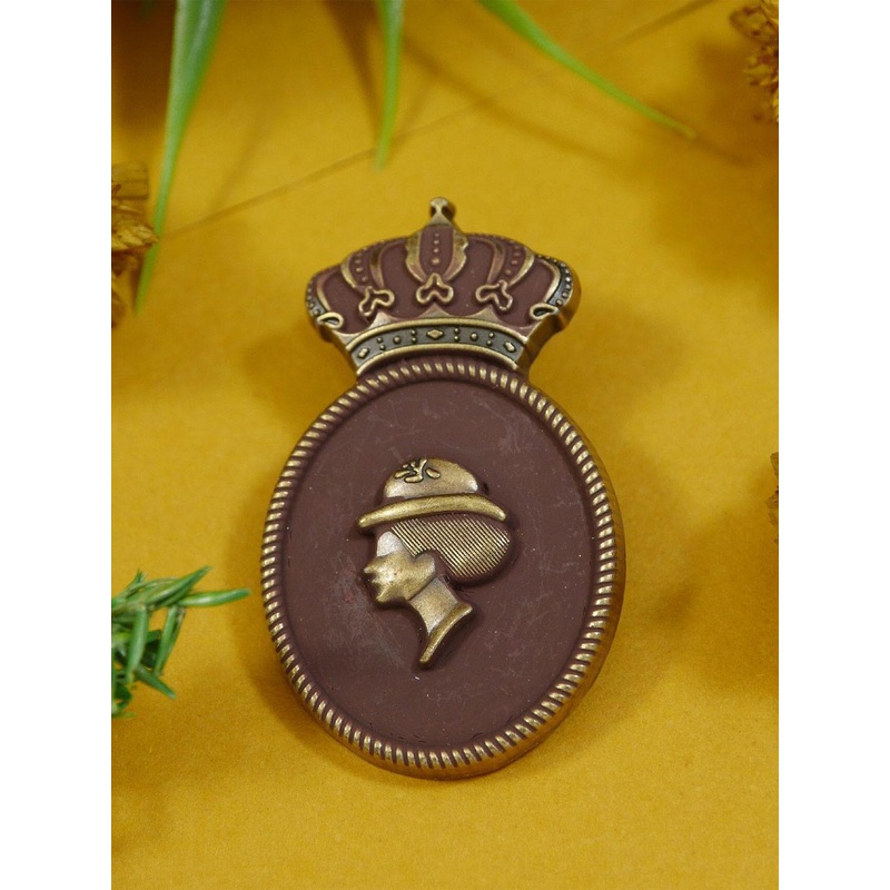 ADORN Unisex Vintage Royal Cameo Brooch With Crown Antique Inspired Jewelry