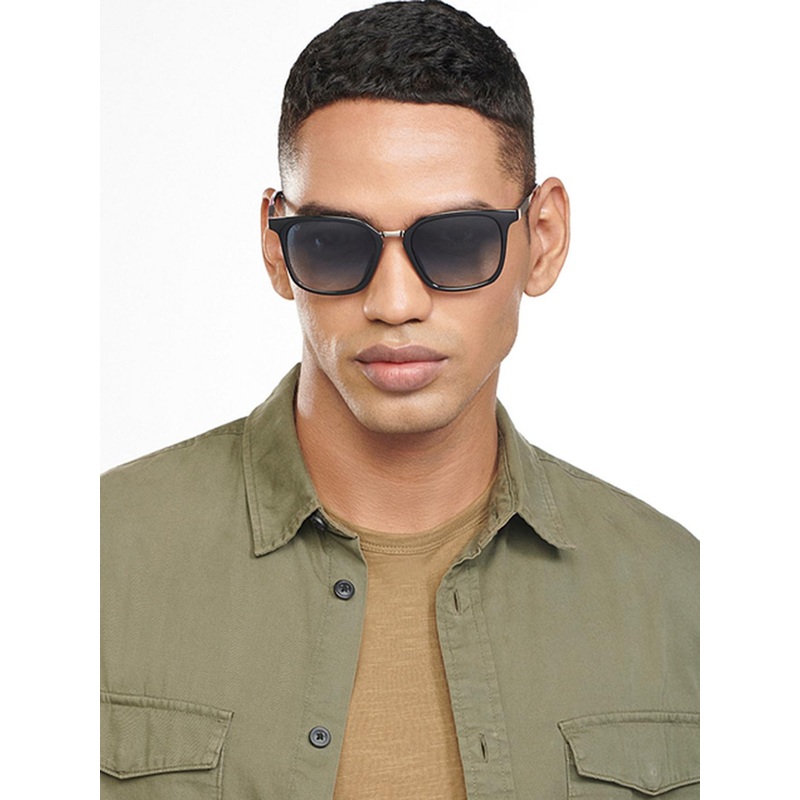 Vincent Chase by Lenskart Green Lens Wayfarer Sunglasses with Polarised and UV Protected Lens 200430