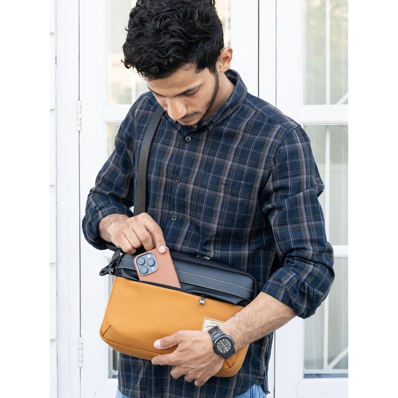 Elmira Unisex Solid Detachable Sling Strap Messenger Bag