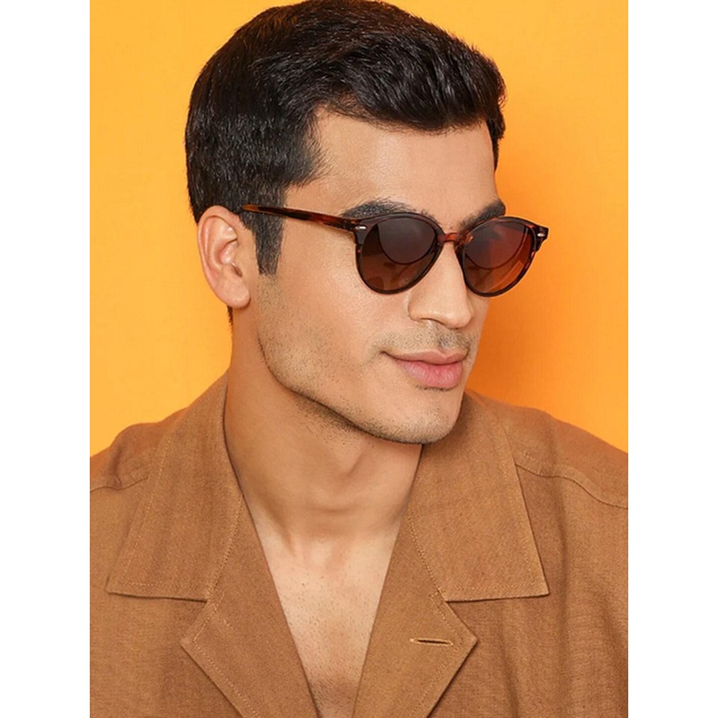 Vincent Chase by Lenskart Lens & Round Sunglasses with Polarised and UV Protected Lens 139500