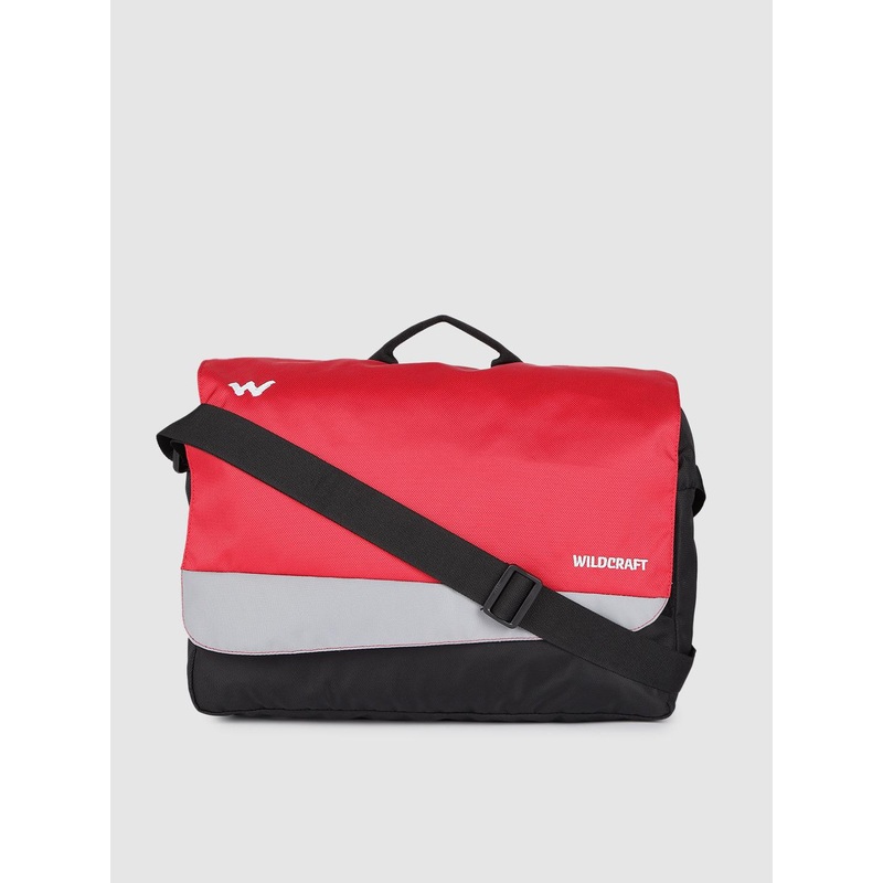 Wildcraft Unisex Red & Black Messenger 2 Colourblocked Messenger Bag