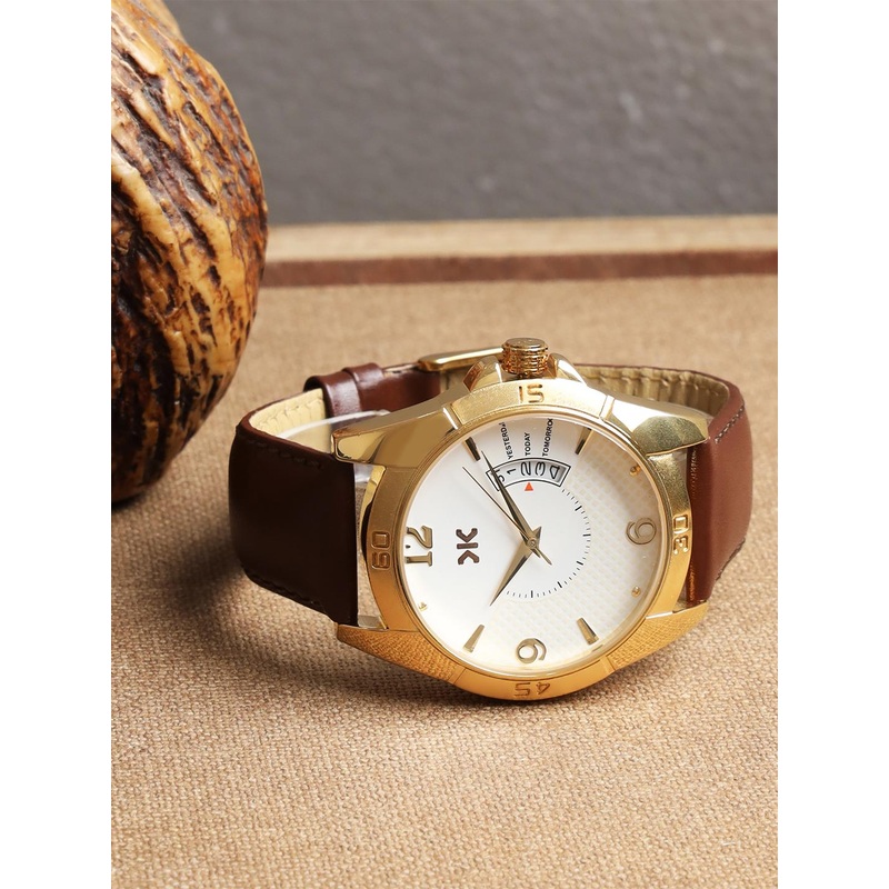 Killer Men Brass Textured Dial & Leather Straps Analogue Watch KLMO104C