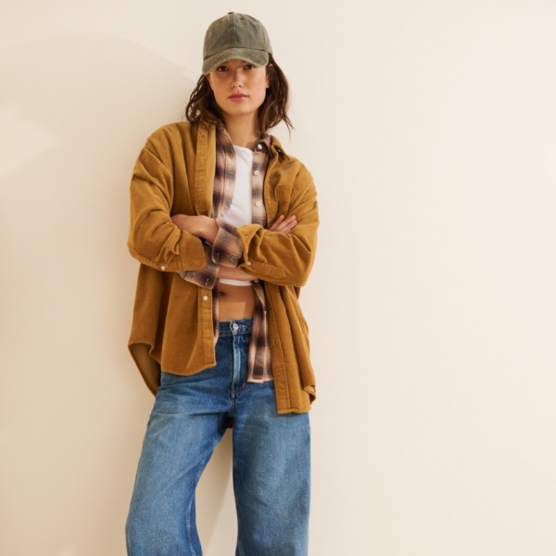 Lindz Low-Rise Easy Straight Jeans