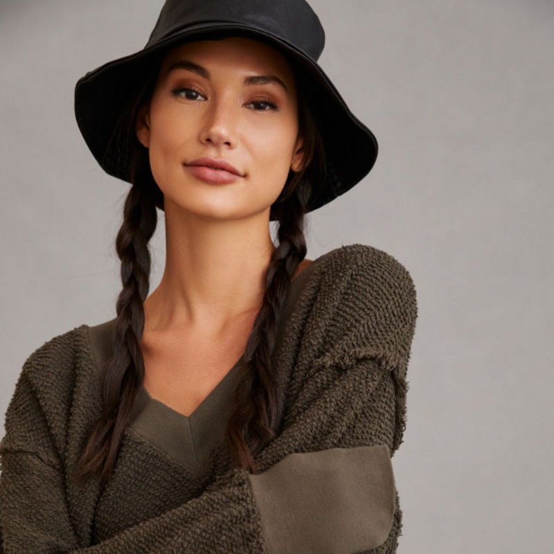 Zuri V-Neck Sweatshirt