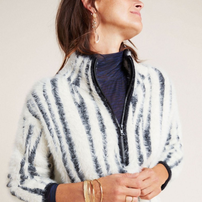 Cindy Eyelash Pullover