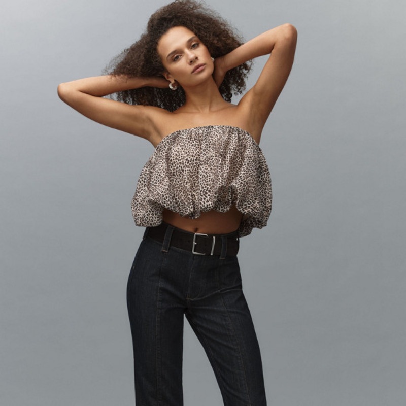 Slim 70’s High-Rise Crop Flare Jeans