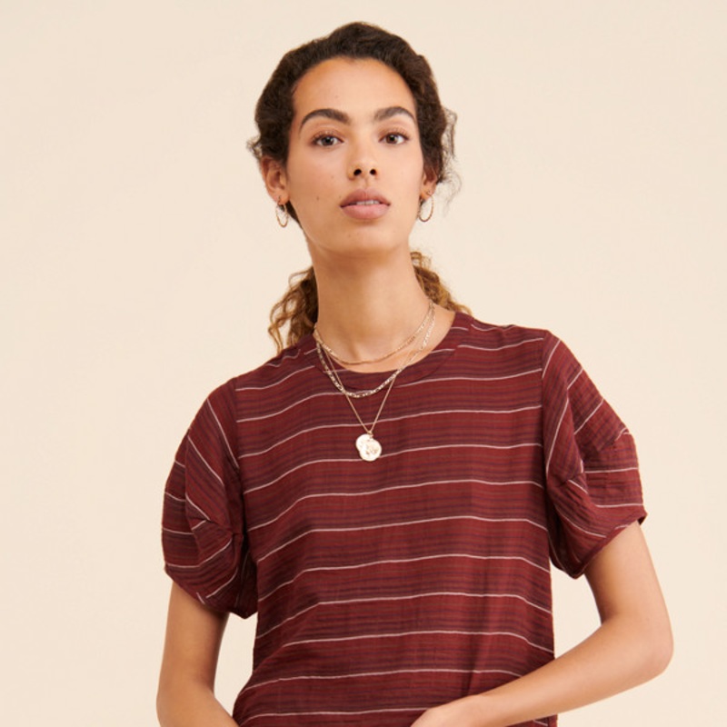 Cabernet Bubble Sleeve Pullover