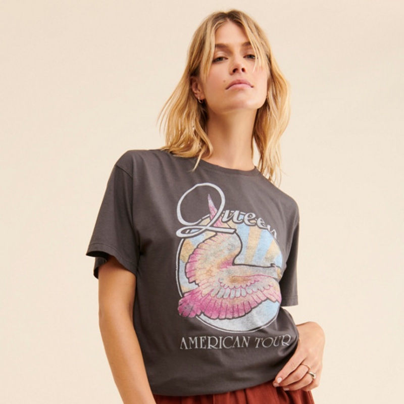 Queen Graphic Tee
