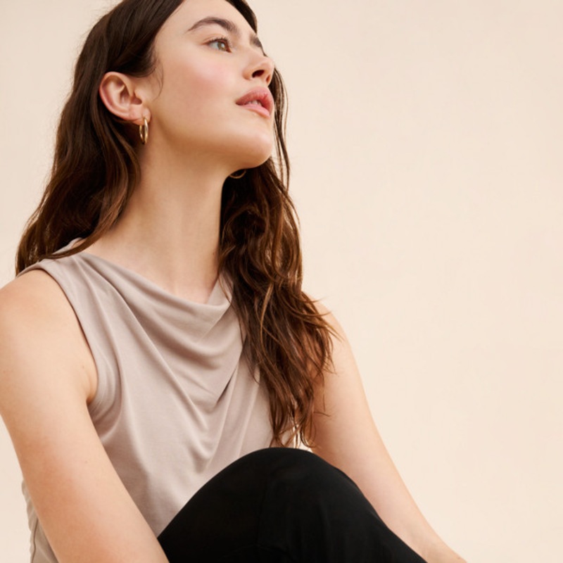 Valeria Mesh Capri Pants