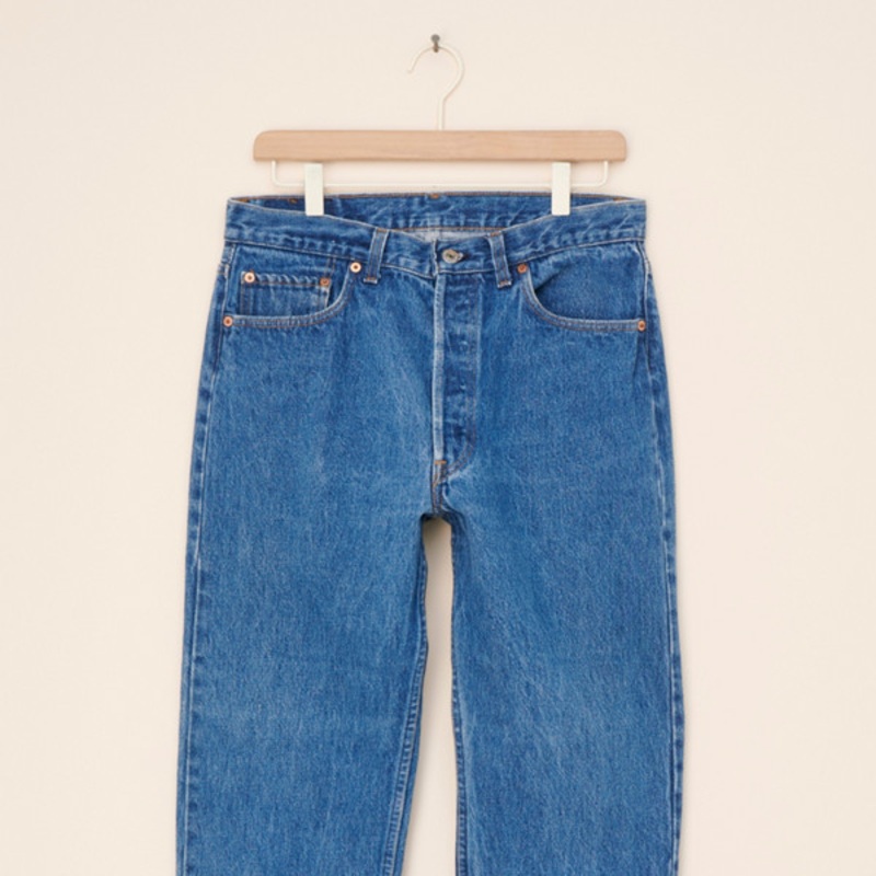 Vintage Levi’s Medium Wash Jeans