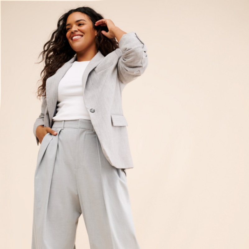 Good Suiting 90’s Pleated Wide Leg Pants